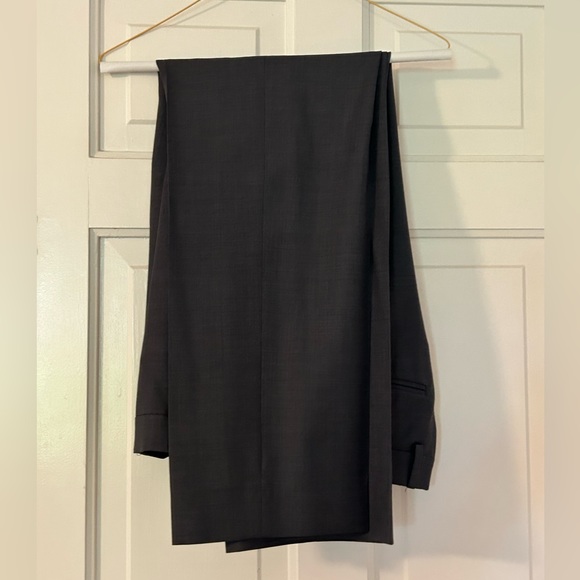 Joseph A. Bank suit worn once! - Picture 2 of 3